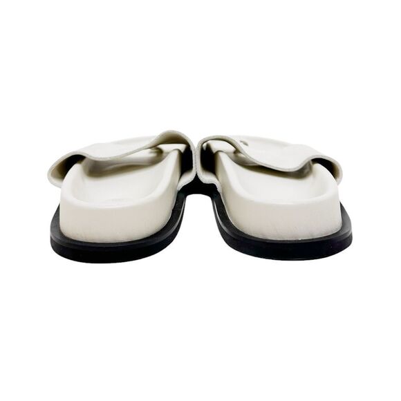 ST. AGNI Loe Suede Slides in White/Grey - Picture 5 of 6